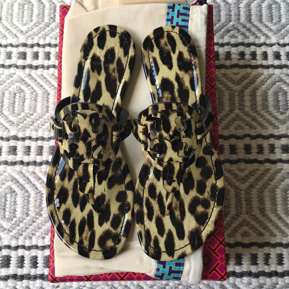🆕Tory Burch Miller Printed Patent Leather Sandals - Picture 2 of 8